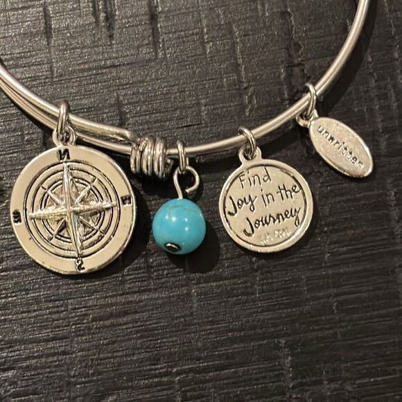 Unwritten YOLO Find Joy in the Journey Globe Travel Silver Charm Bracelet​ - Picture 5 of 6